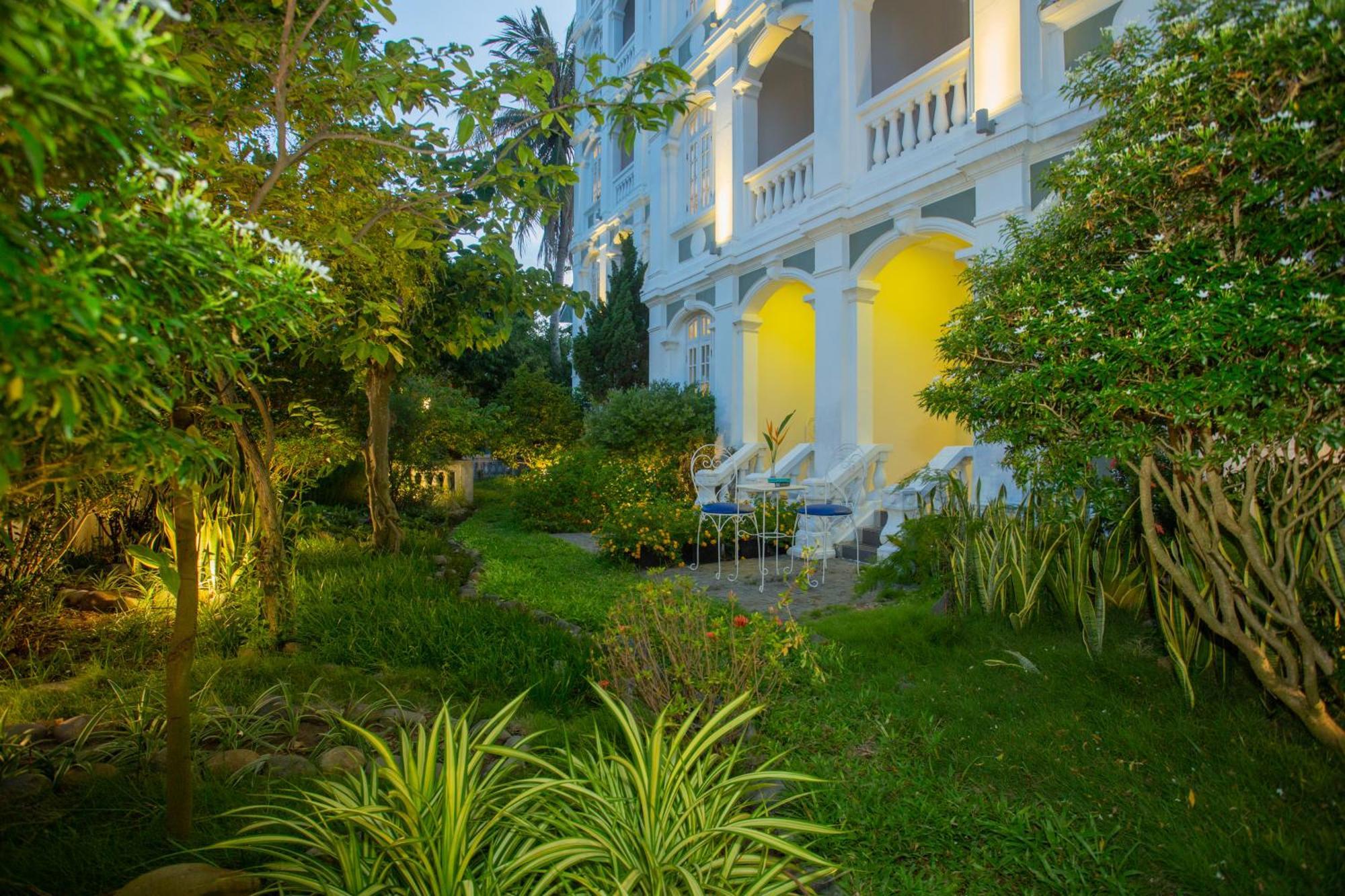 Hoi An Garden Palace And Spa - A Boutique Inspired By Nature Bagian luar foto